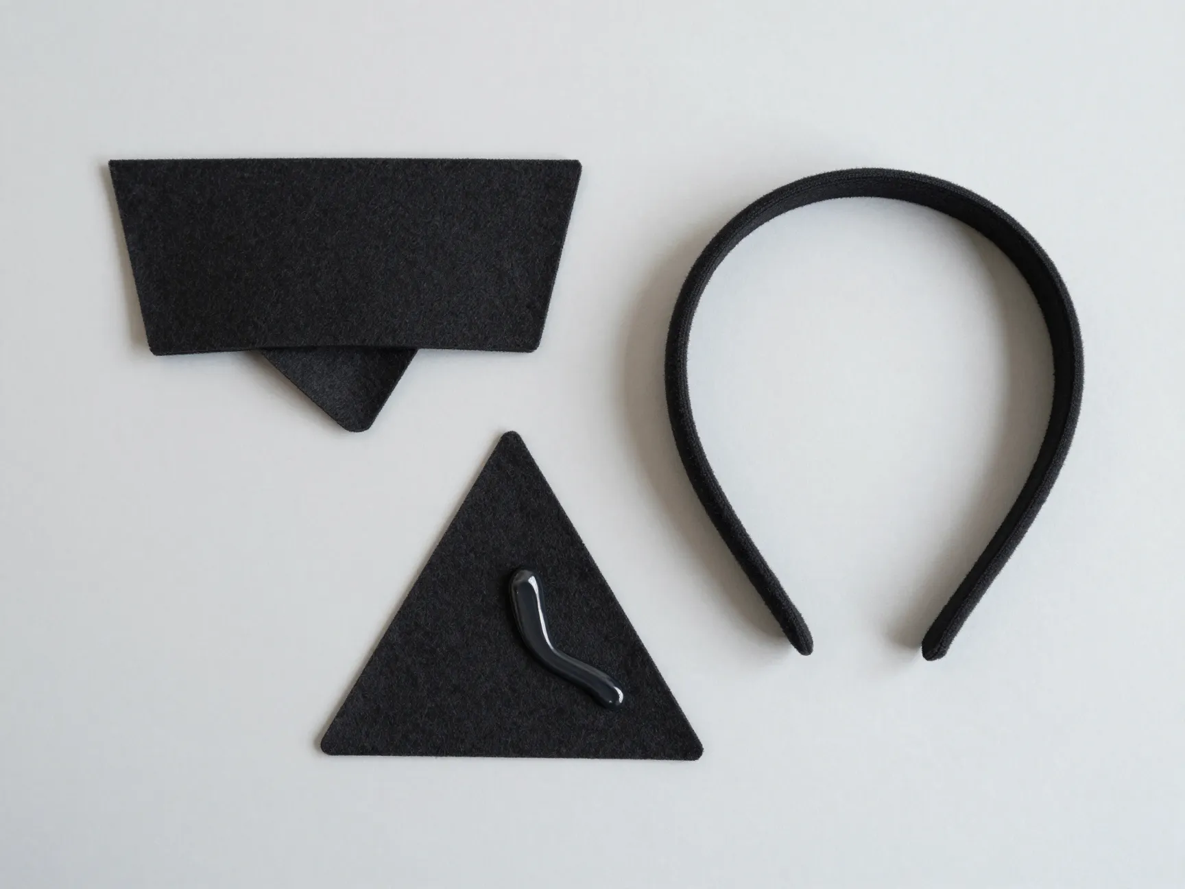 Felt headband cat ears with a free template