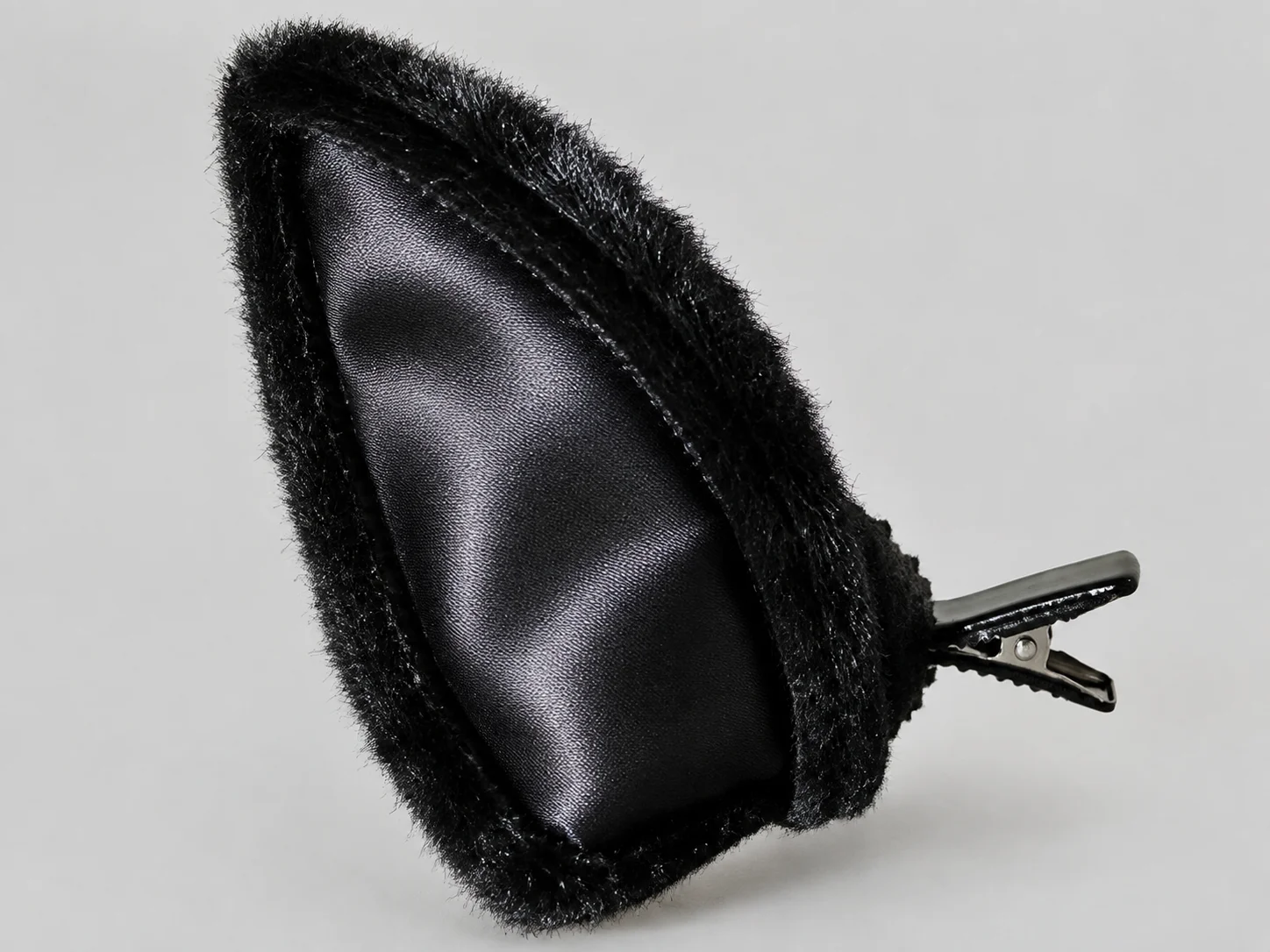 Read more about the article DIY Black Cat Ears Projects for Your Next Costume or Cosplay